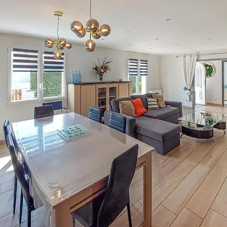 Awesome In With Kitchen
