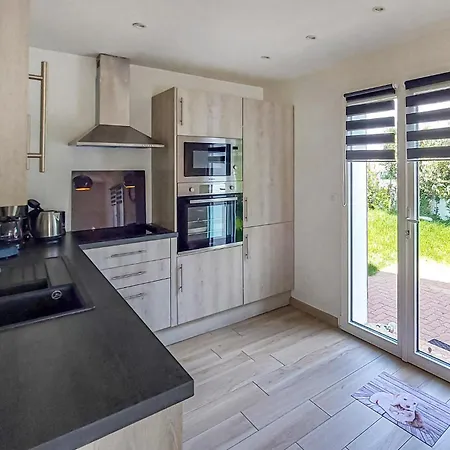 Awesome In With Kitchen Holiday home